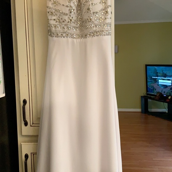 Prom dress - Picture 2 of 4